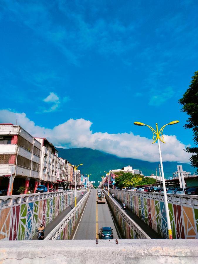 歐 巴 虎將 去 旅行 오빠 & hu ちゃん 系列 hi 招待所 週 7 感恩 活動 近 車站 慈濟 Empero 站 莊 aa 民宿 Hualien City Exterior photo